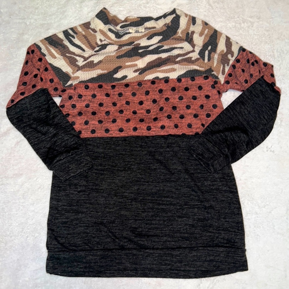 Cute sweater!